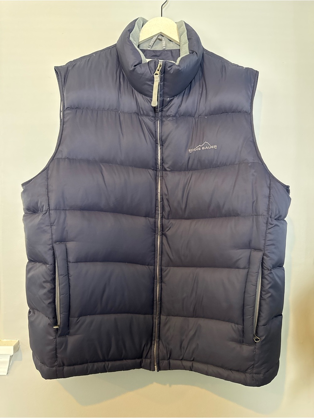 Eddie Bauer Men's Navy/Charcoal Puffer Vest